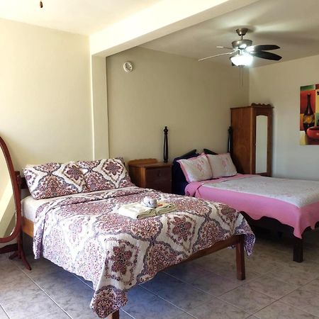 Beach Side Condos Caye Caulker By Ccvh Экстерьер фото