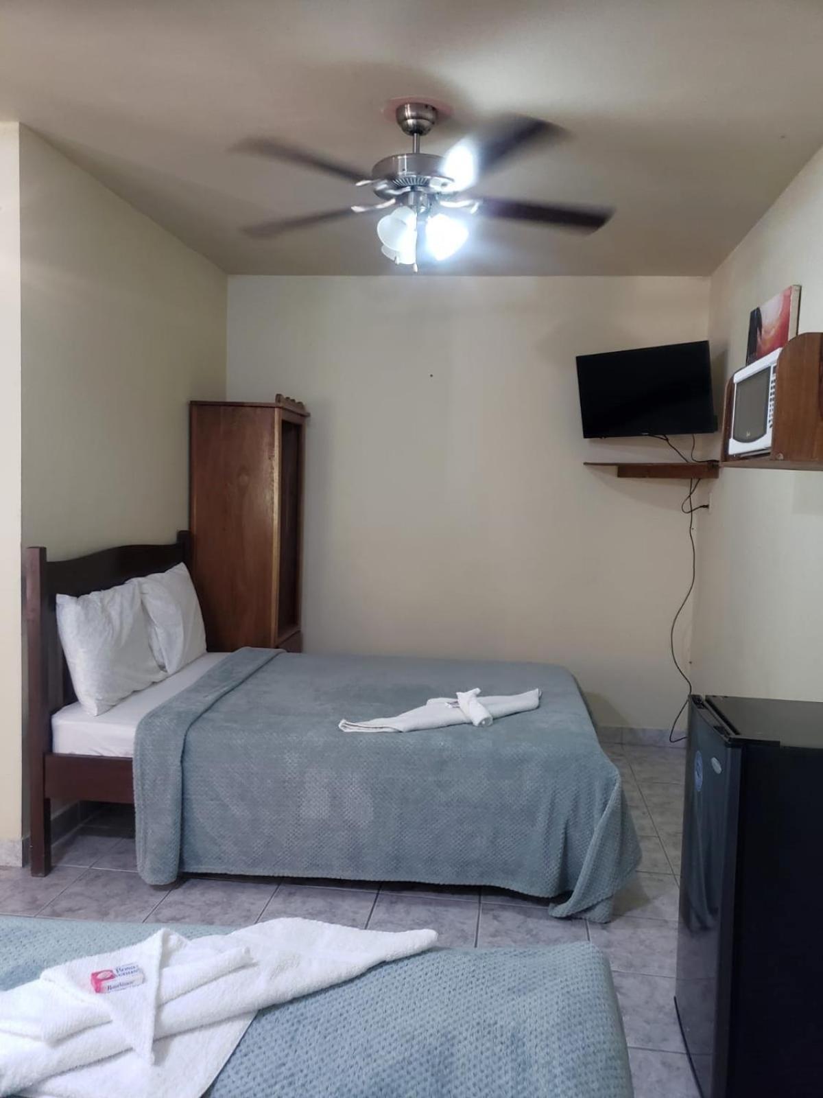 Beach Side Condos Caye Caulker By Ccvh Экстерьер фото