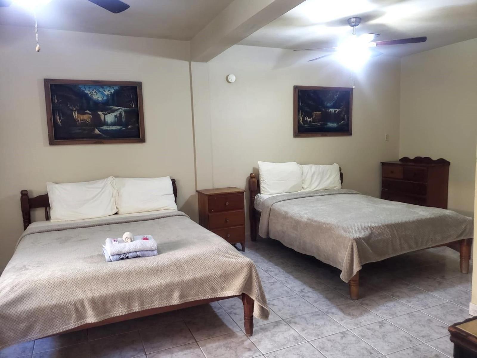 Beach Side Condos Caye Caulker By Ccvh Экстерьер фото