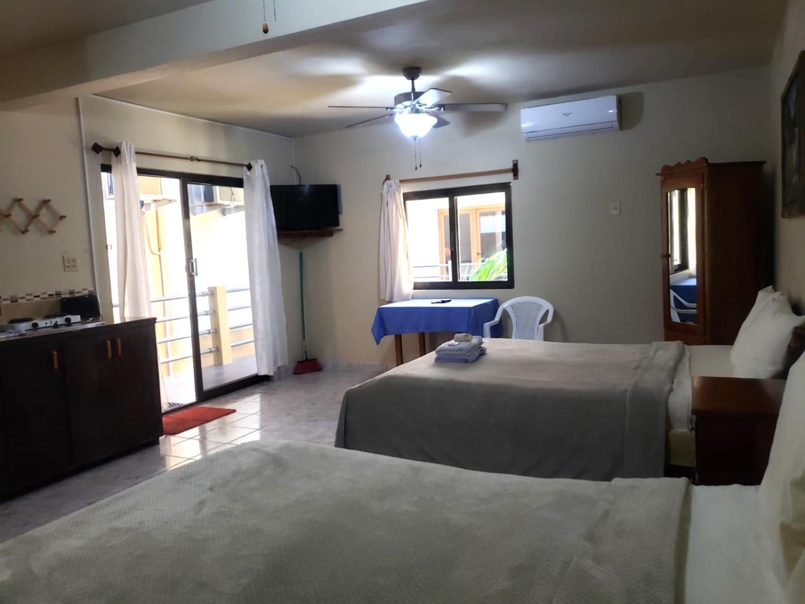 Beach Side Condos Caye Caulker By Ccvh Экстерьер фото