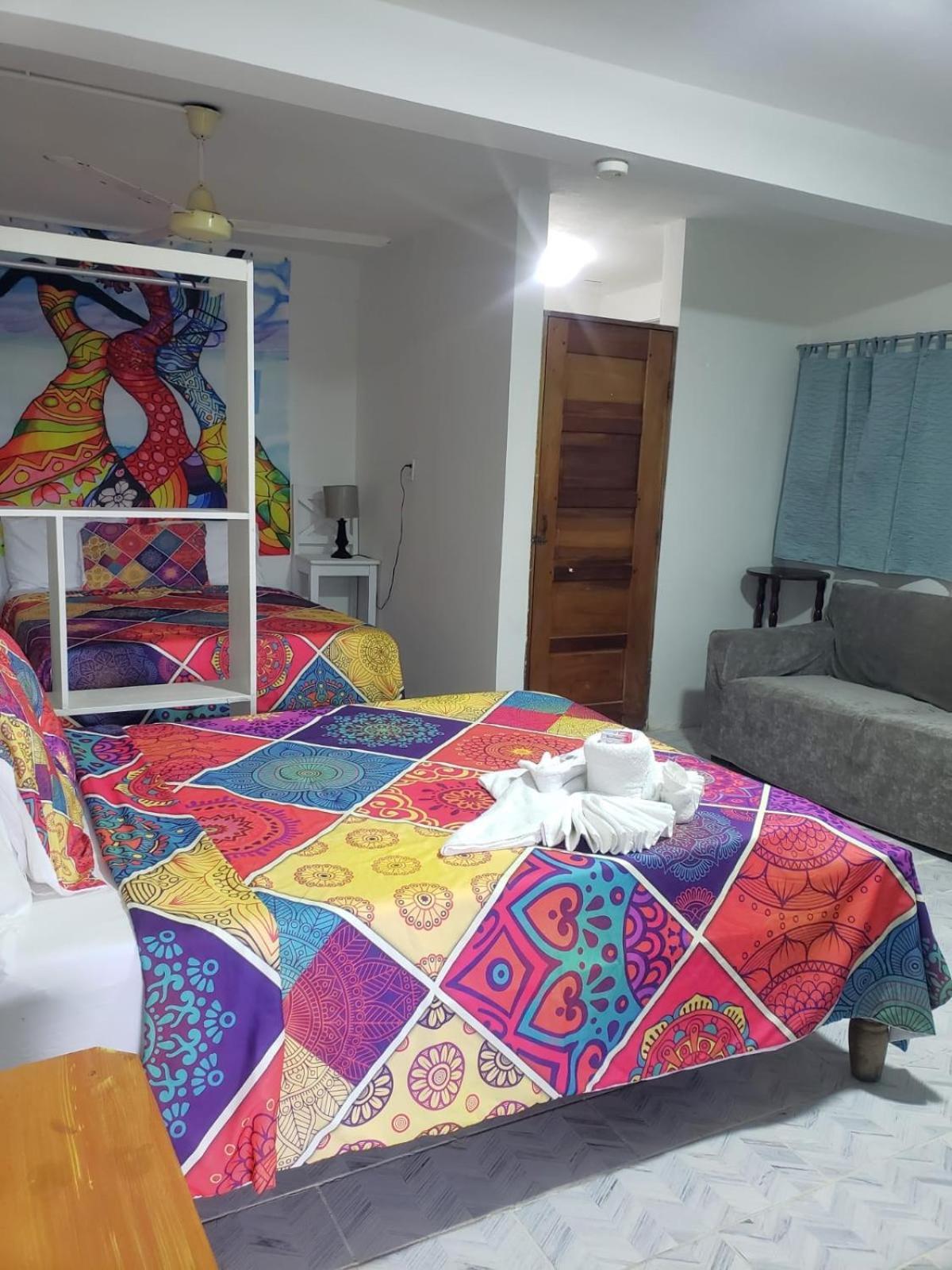 Beach Side Condos Caye Caulker By Ccvh Экстерьер фото